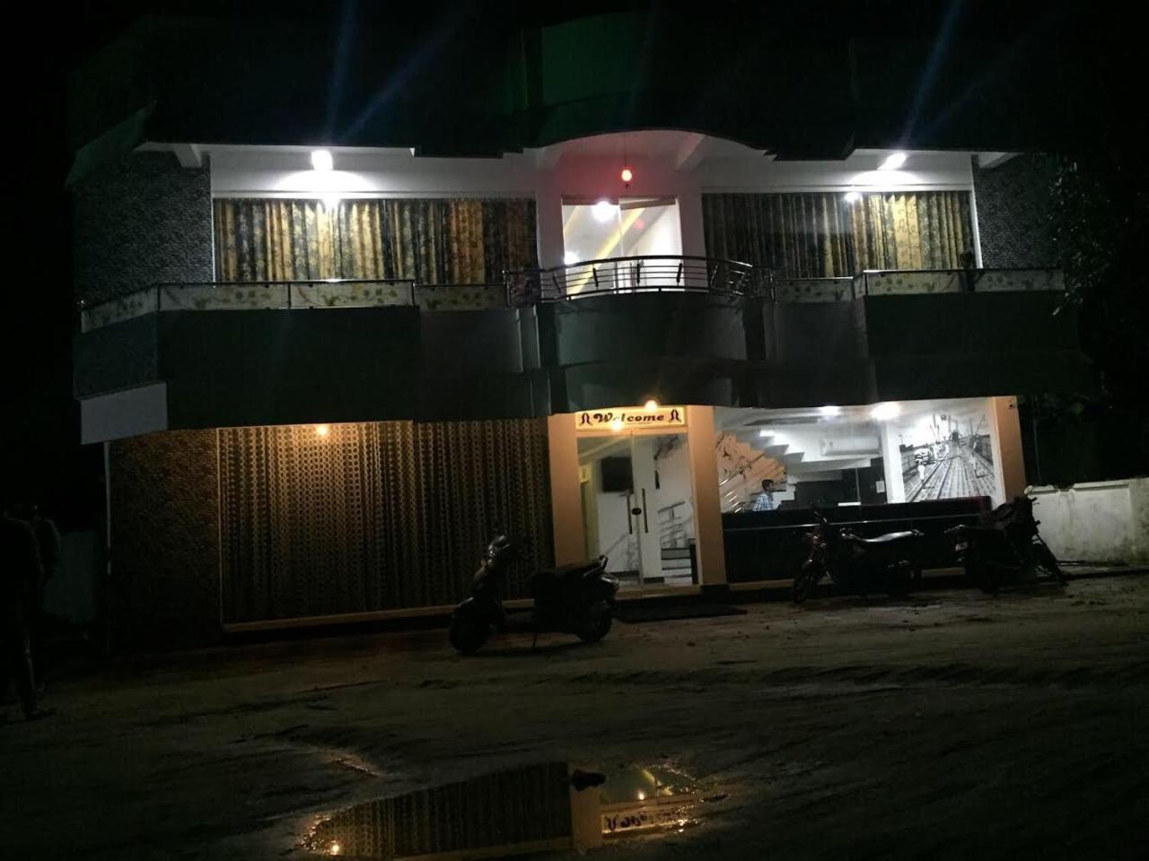 Mugal Beach Resort Alappuzha Buitenkant foto